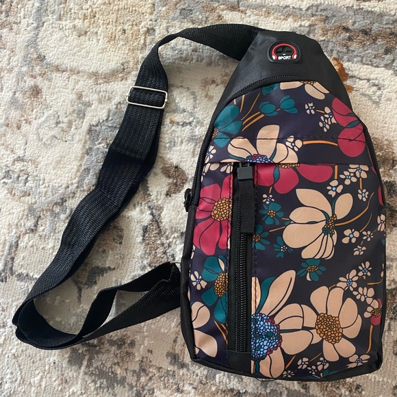 New Floral Colorblock Backpack Crossbody Shoulder Sling Bag NWT - Picture 7 of 16